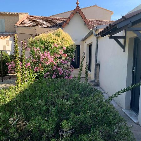 Petite Maison Pres Du Centre LʼIsle-sur-la-Sorgue Exteriör bild