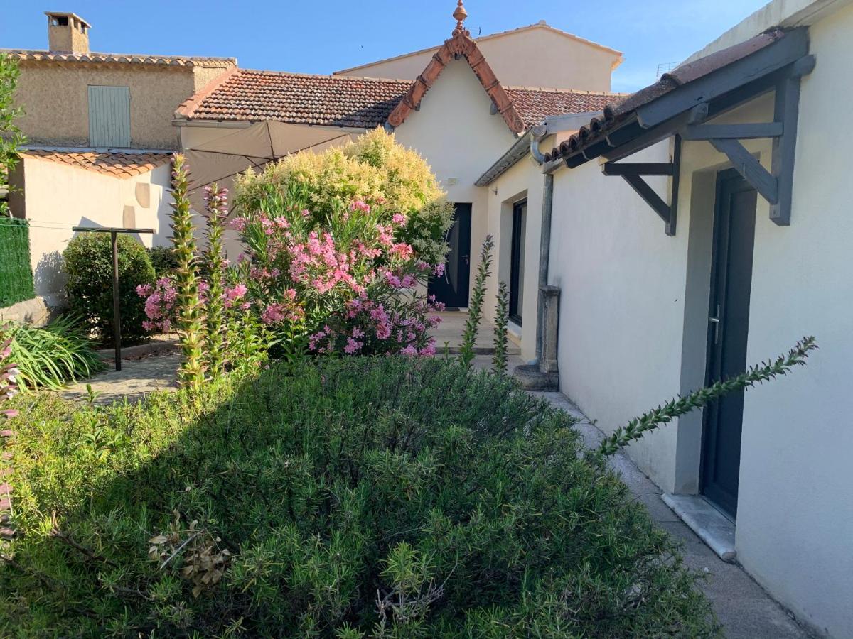 Petite Maison Pres Du Centre LʼIsle-sur-la-Sorgue Exteriör bild